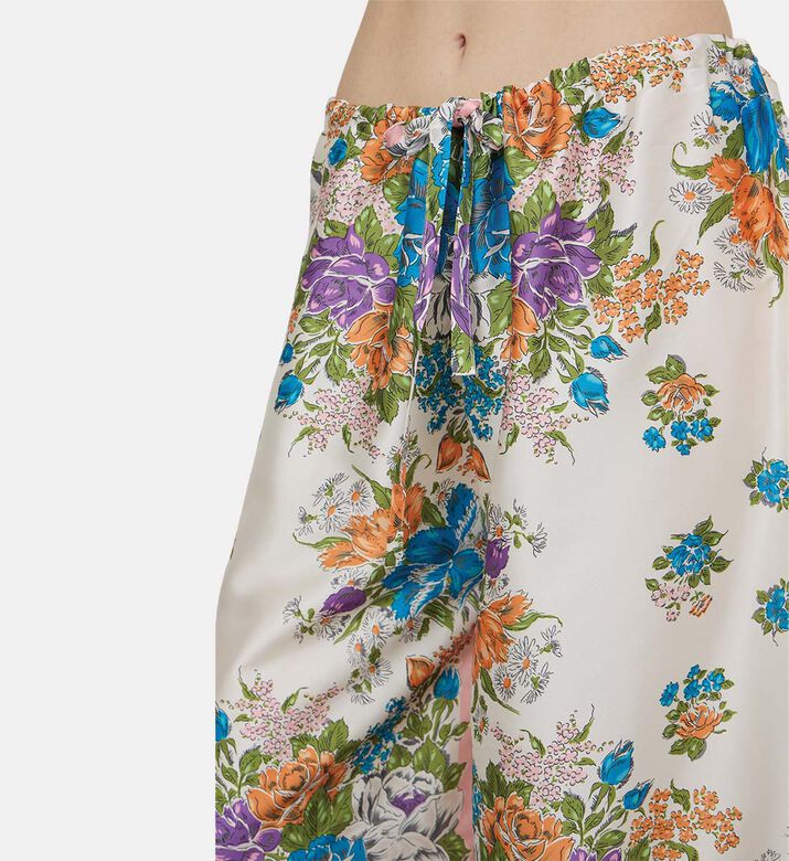 بنطال بوير واسع بزخارف زهرية