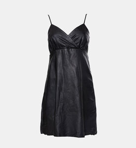 فستان قصير جلد بياقة بشكل V