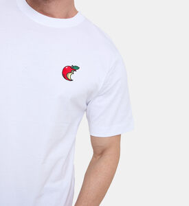 تيشيرت برسمة تفاحة مطرزة