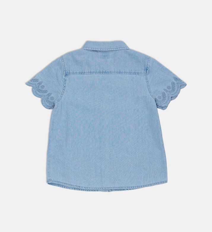 قميص جينز قصير الأكمام بصف أزرار قميص جينز قصير الأكمام بصف أزرار