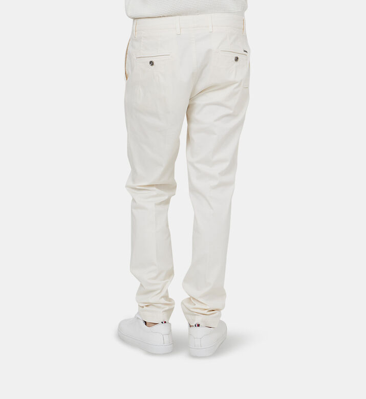 بنطال تشينو مصبوغ