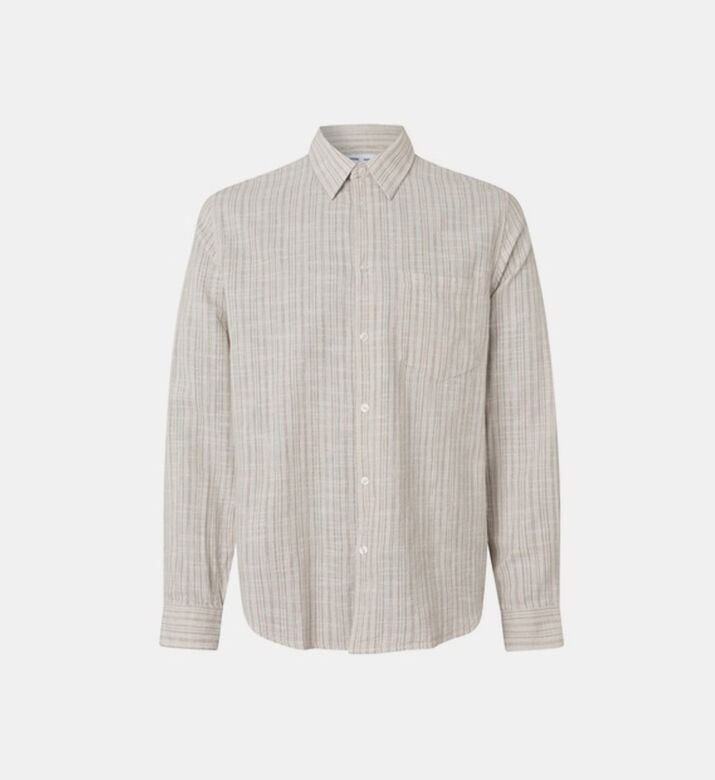 قميص بنقشة مخططة