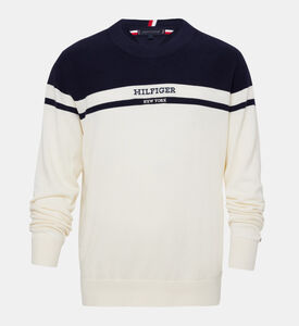 كنزة غرافيك مزينة بلوغو مقسم بألوان