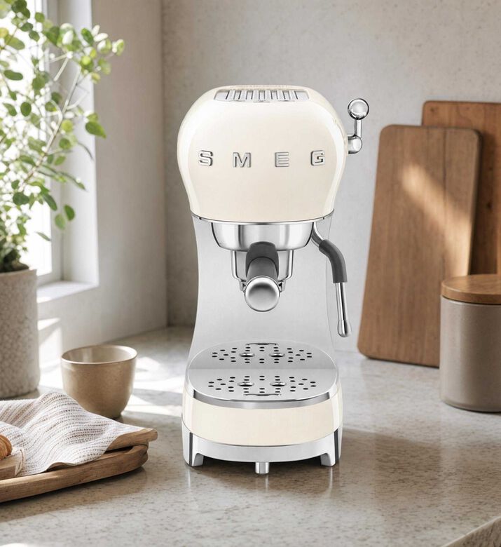 Smeg Wand Cream Espresso Coffee Machine, Model View