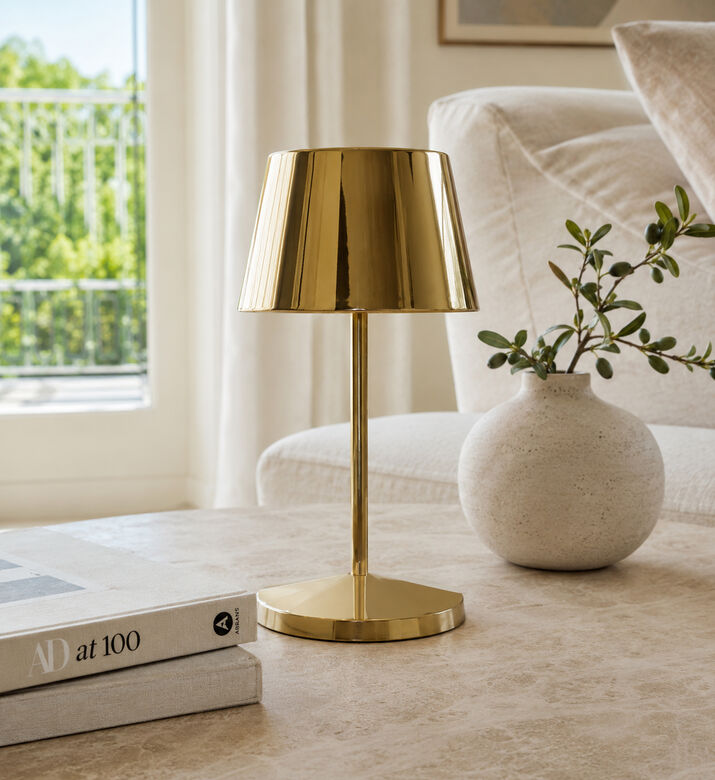 Villeroy and Boch Seoul Aluminum Led Table Lamp, Packshot View
