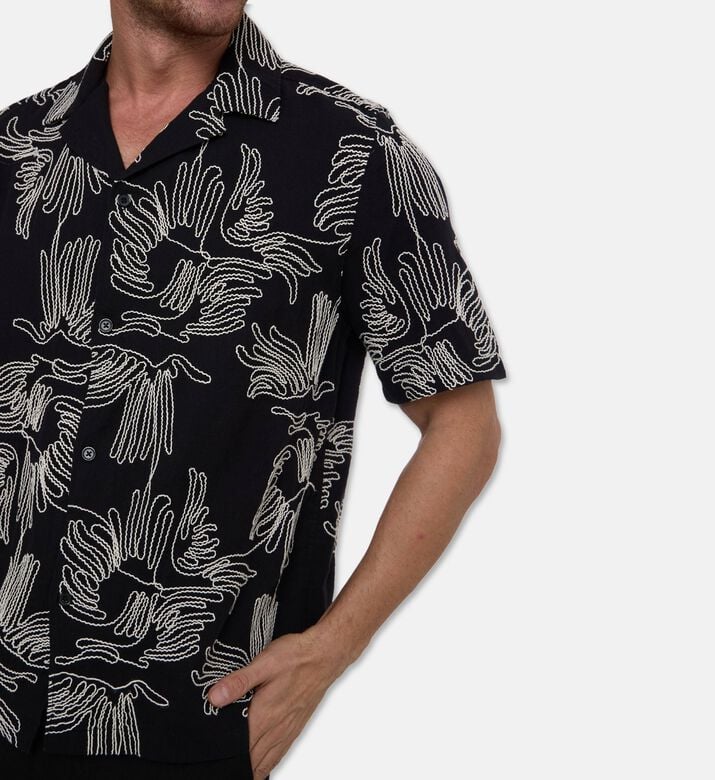 Les Deux Abstract-embroidery Short-sleeve Shirt, Model View