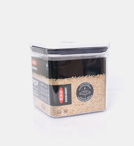 حاوية طعام بلاستيكية كبيرة مربعة