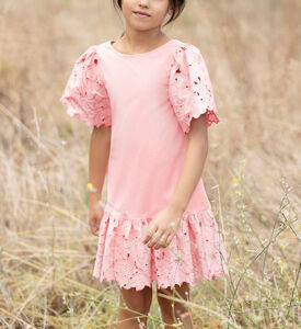 فستان بتطريزات أنجليزية للبنات