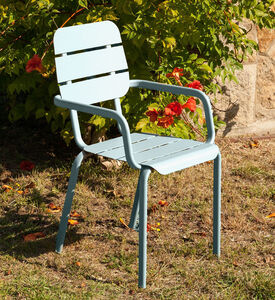 Alicante Aluminum Stackable Armchair