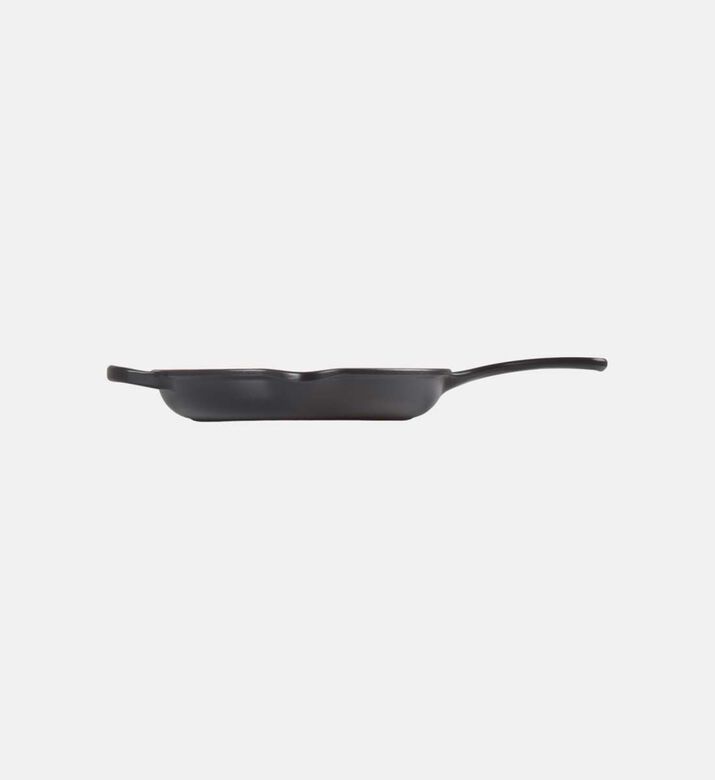 Le Creuset Cast Iron Skillet, Black, 23-cm, Packshot View