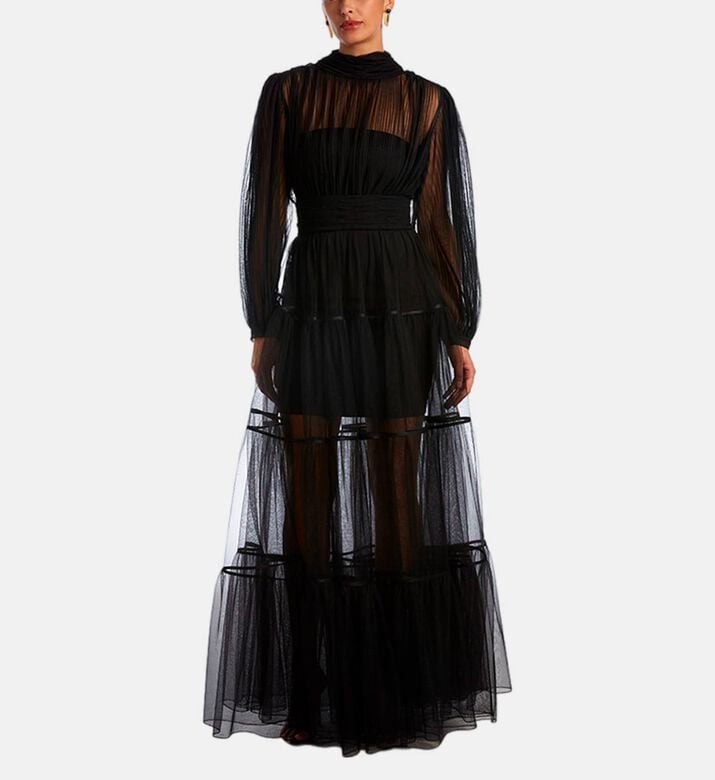 فستان شفاف تول برقبة عالية