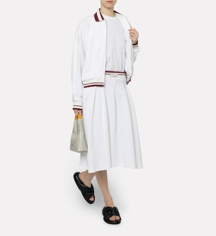 Marni Ts, Model View