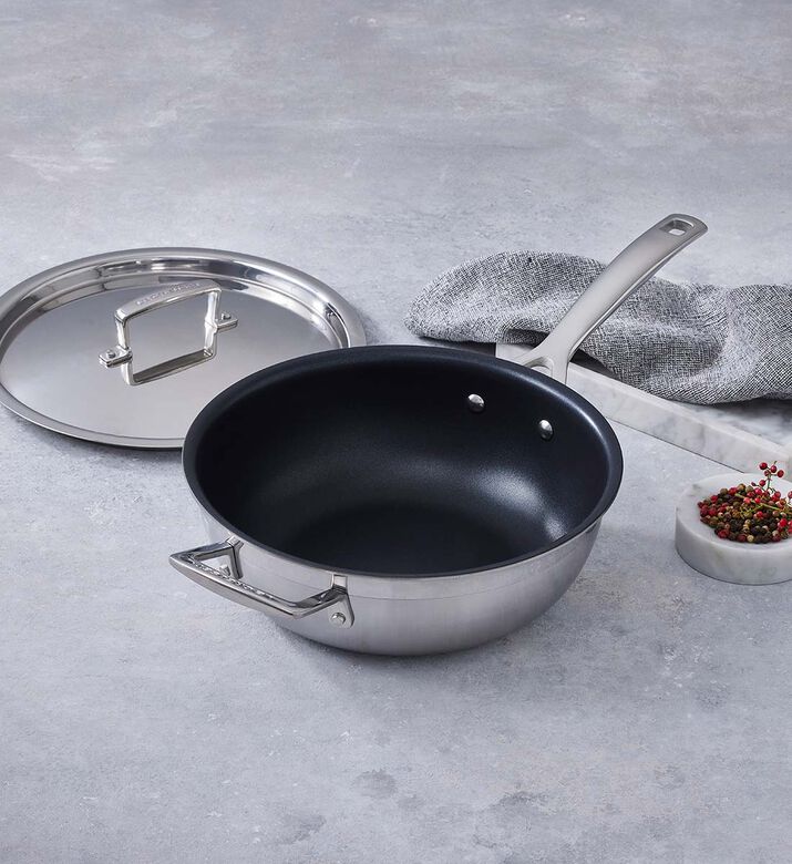 مقلاة الشيف المصنوعة من الفولاذ المقاوم للصدأ