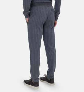 بنطال بقصة عادية و طبعة مخططة