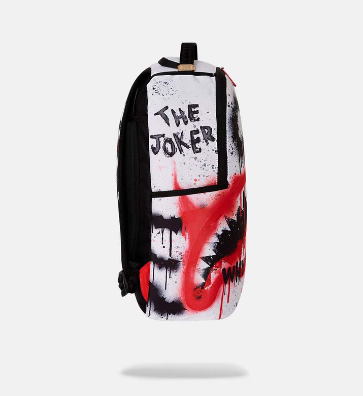 حقيبة ظهر بطابع جريء وجدي