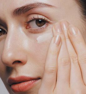 كريم تجديد محيط العين والشفاه فيوتشور سولوشن إل إكس