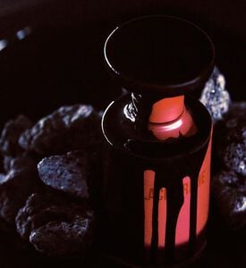 BORNTOSTANDOUT Perf Black Creme Extreme, Packshot View