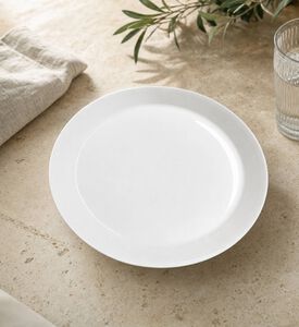 Estia Kyra Deep White Plate, Model View