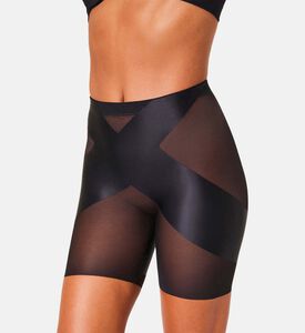 Spanx Short, Model View
