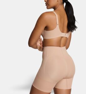Spanx Short, Model View