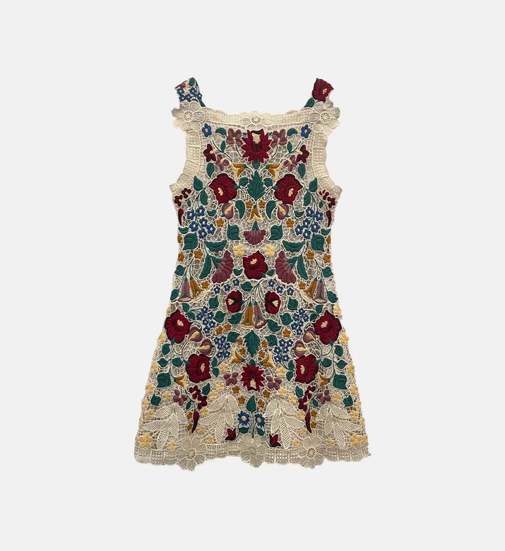 فستان كاثرين قصير مطرز بأزهار