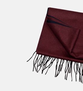 وشاح حريري مزين بأهداب