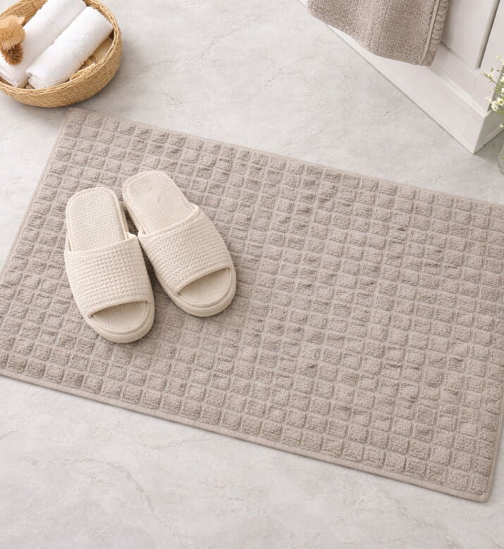Home Deco and More Dice Cotton Bath Mat, Grey, 60x90-cm, Packshot View