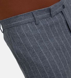 بنطال صوف مخطط بقصة ضيقة