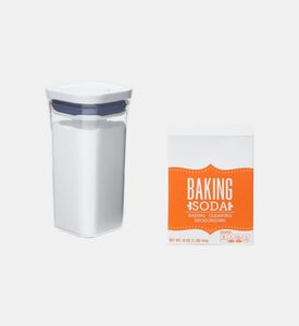 علبة طعام بلاستيكية صغيرة مربعة