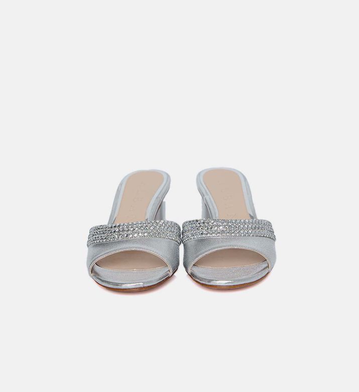 حذاء مفتوح من خلف مزين بلون معدني