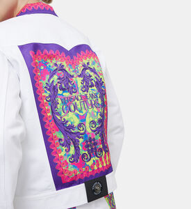 جاكيت دنيم بطبعة حيوانات