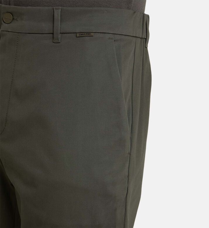 بنطال يضيق نحو الاسفل ساتين مطّاطي