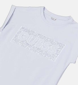 فستان قصير الأكمام مطرز بأزهار