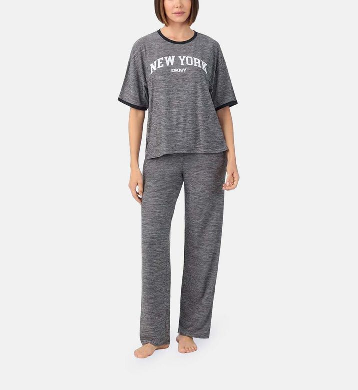 طقم بيجامة قصير الأكمام غير رسمي