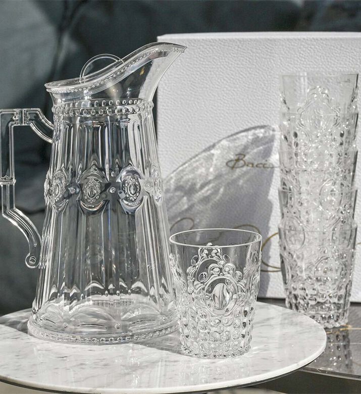 طقم كؤوس ماء ستة قطع وإبريق باروك صخري