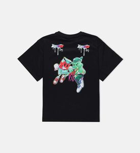 Characters Fight Over T-shirt Characters Fight Over T-shirt