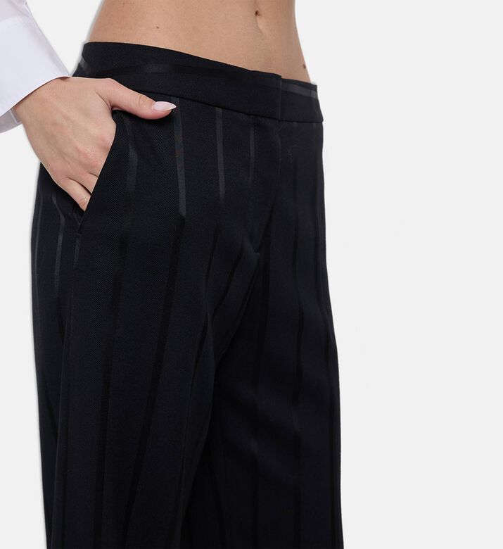 Samsoe Pant Sahay, Model View