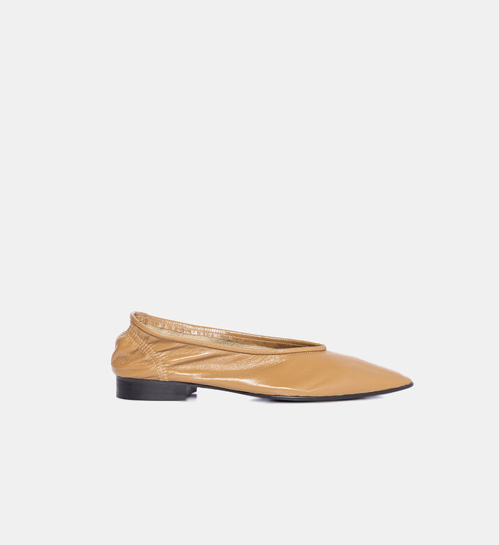 Carre Creased Leather Pumps