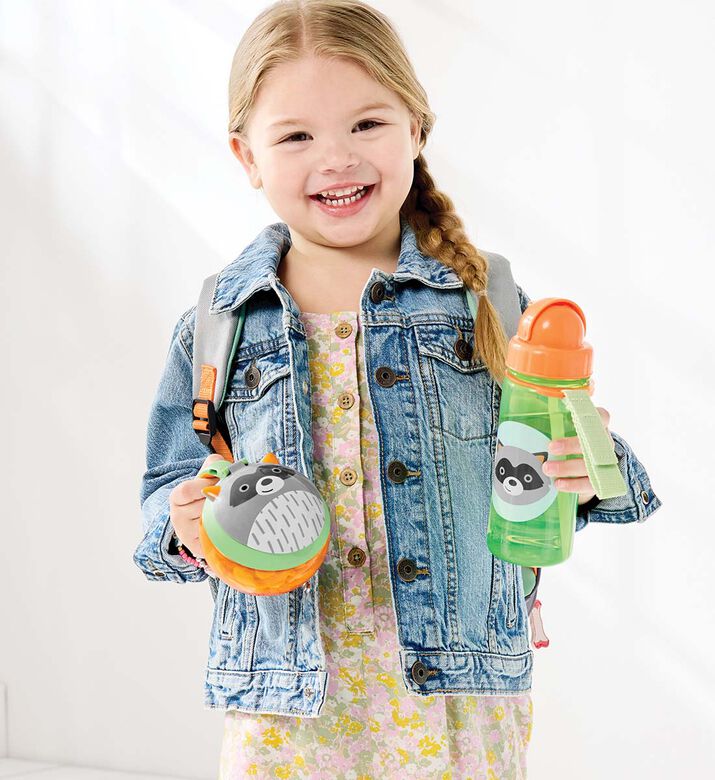 كوب وجبات خفيفة بطبعة راكون