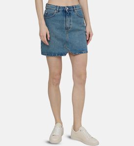 تنورة جينز قصيرة بقصة عادية