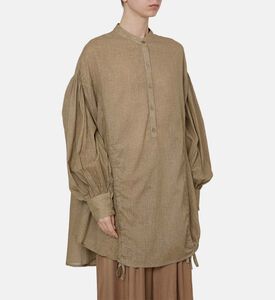 قميص بأكمام منفوشة وصف أزرار