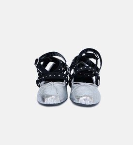 حذاء باليه مسطح بأشرطة متباينة