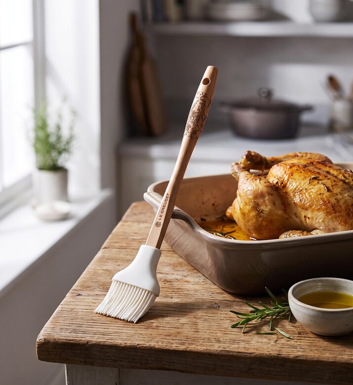 Le Creuset Silicone Wood Oil Brush, Model View