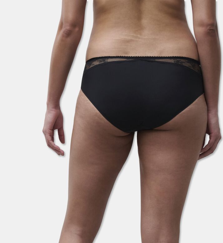 Chantelle Brief, Black, Xl, Model View
