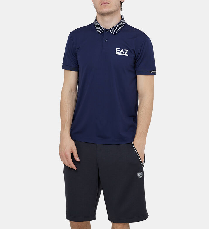 قميص بولو بياقة مخططة