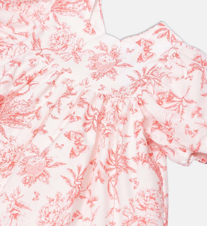 فستان مكشكش متدرج بياقة في ومطبوع بنقشة أزهار