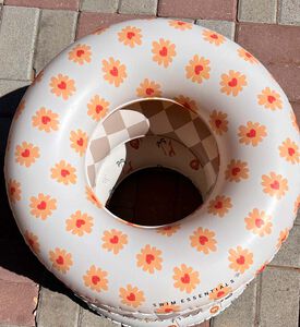 عوامة سباحة قابلة للنفخ بشكل قلوب وأزهار