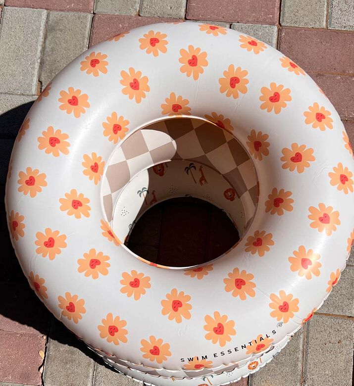 عوامة سباحة قابلة للنفخ بشكل قلوب وأزهار