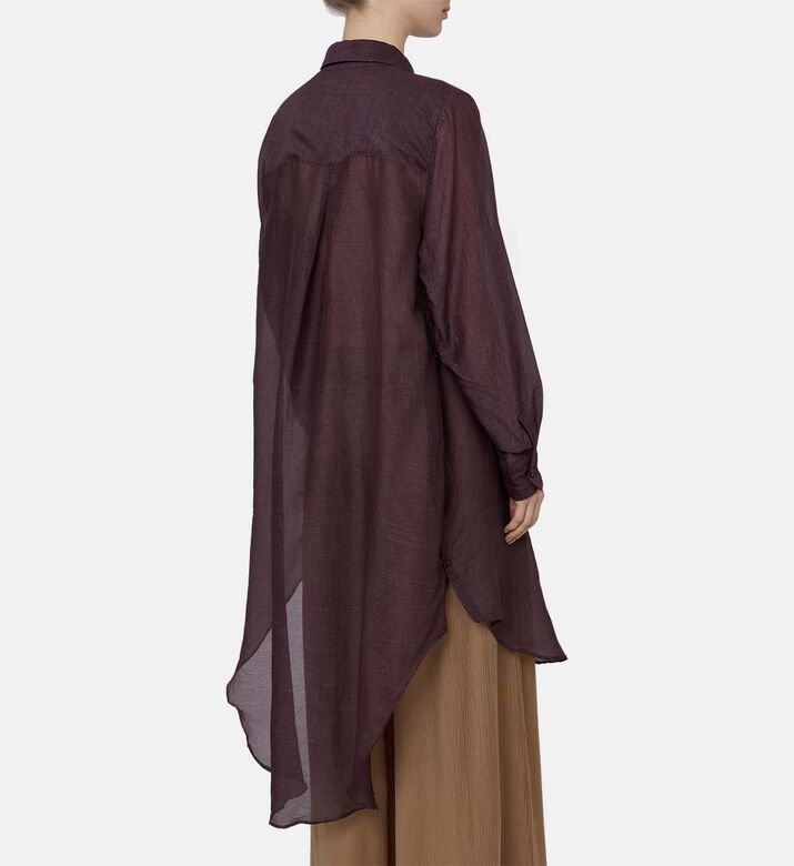 قميص شفاف بأكمام طويلة وصف أزرار