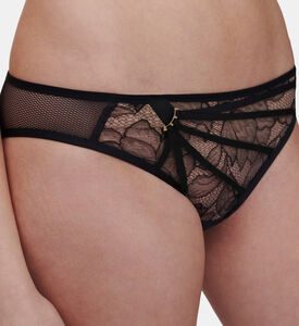 سروال داخلي مطرز بدانتيل